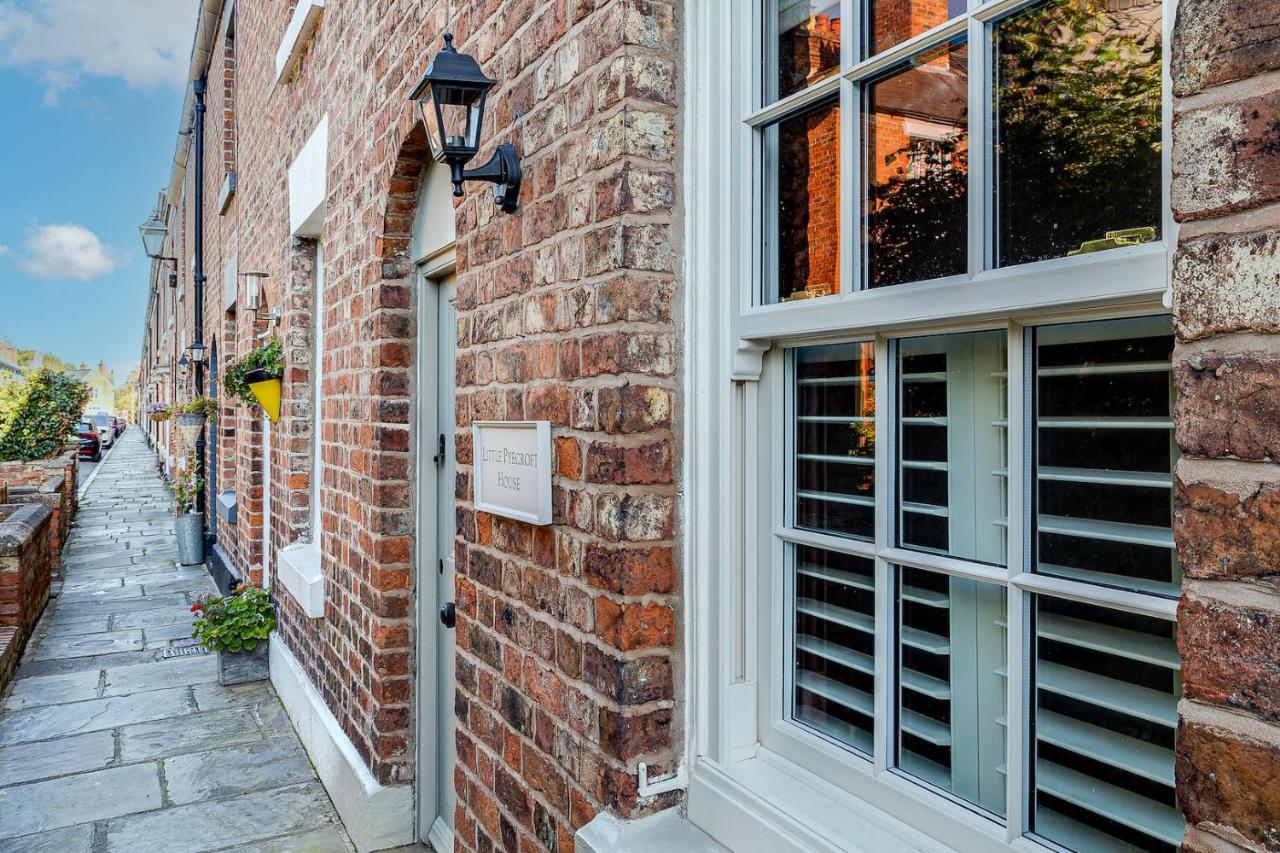 *New* Little Pyecroft House, Честер Экстерьер фото